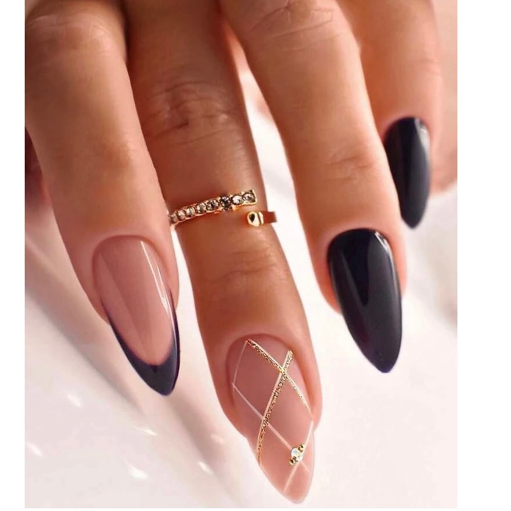 Nail Bundle - Picture 3 of 8